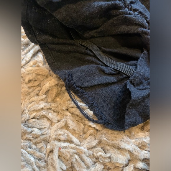 Forever 21 Black Textured Top - Picture 4 of 5